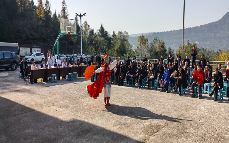 1764319705763088261.jpg 变脸.jpg